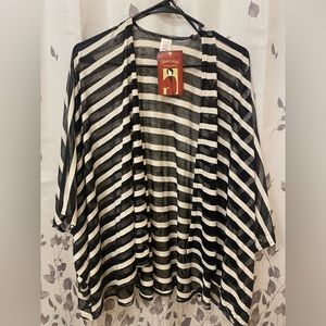Black/White striped kimono